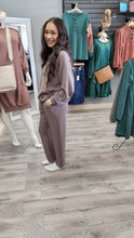Load image into Gallery viewer, Rea Mode scuba luxe pintuck pant

