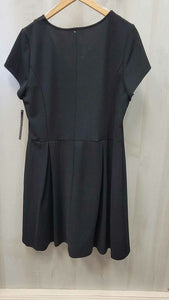 Danilo Boutique Pleated V-Neck Dress