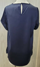 Load image into Gallery viewer, GiGio Satin Top with plated sleeves
