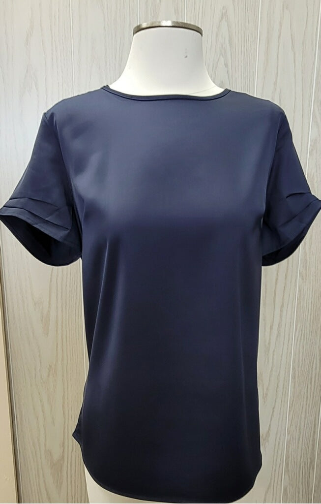 GiGio Satin Top with plated sleeves