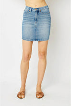 Load image into Gallery viewer, Judy Blue High Waist Medium Blue skirt
