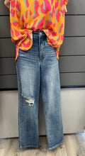 Load image into Gallery viewer, Judy Blue High Waisted Distressed Straight

