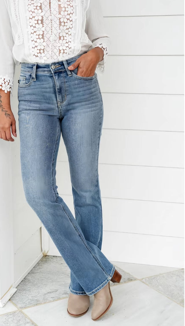 Judy Blue high waist straight leg non distressed jean light wash