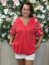 Load image into Gallery viewer, Umgee Linen Split Neck/ Embroidered Sleeves

